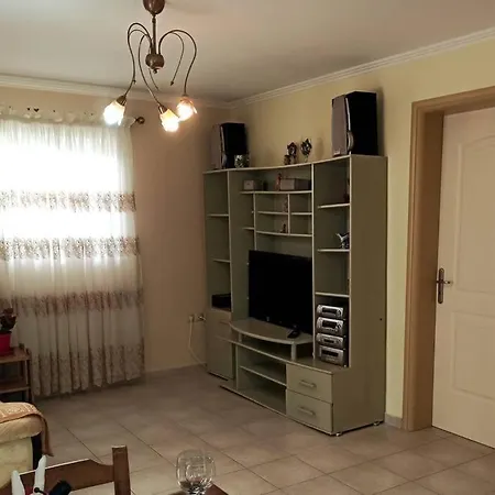 Apartment Jilda S With Private Garden! Nafplio